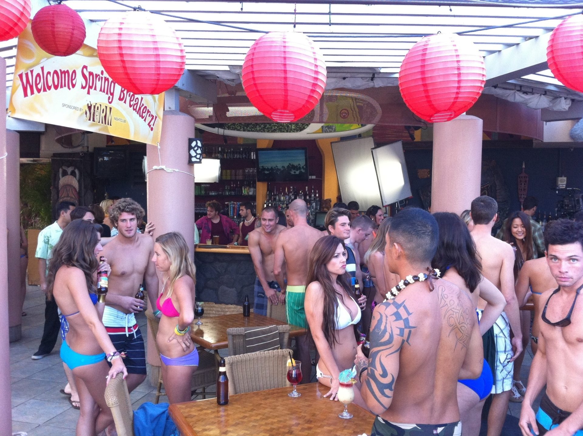 Tiki's Grill & Bar in Waikiki transformed into a spring break party set for Hawaii Five-0 and the Season 1 episode Powa Maka Moana.